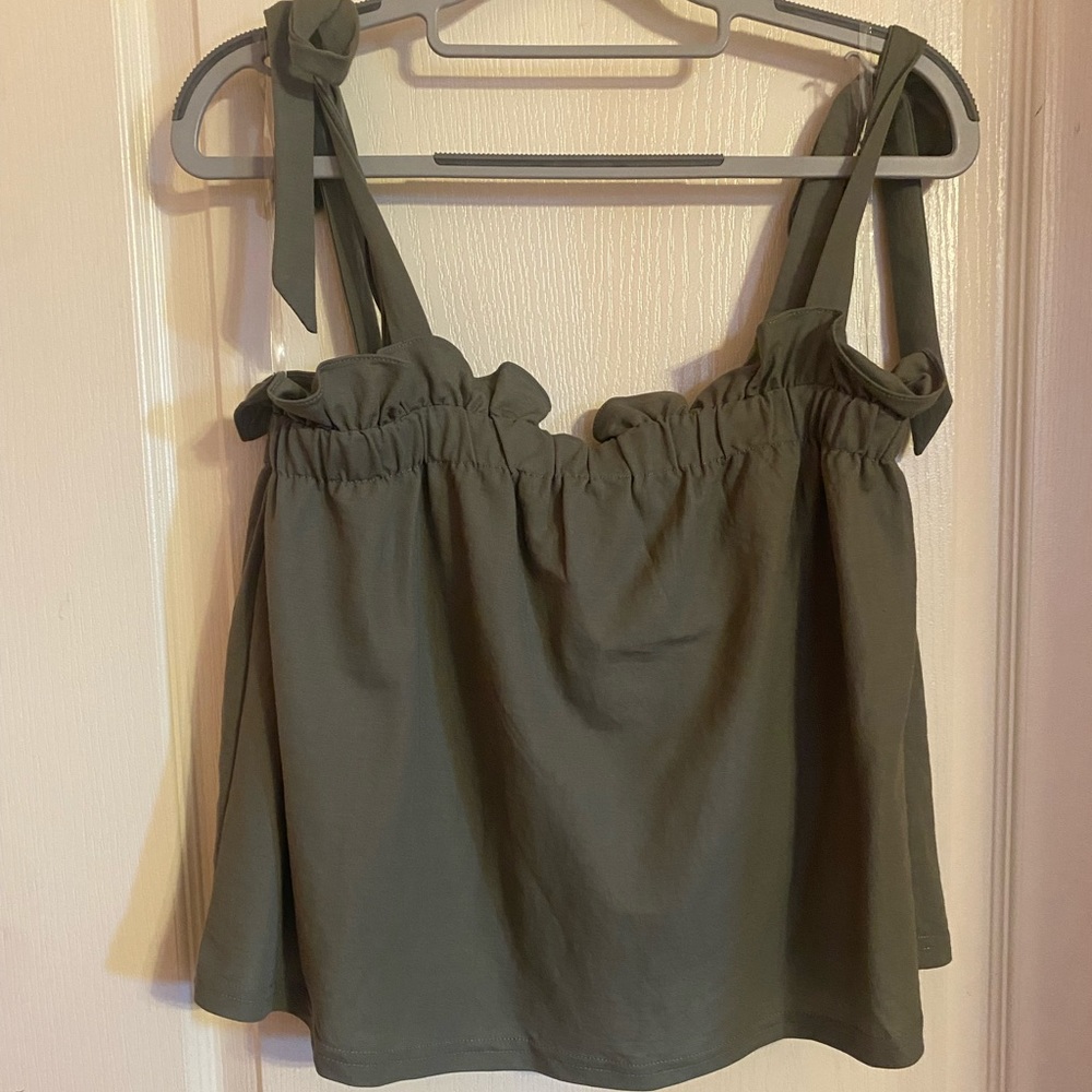 💚 Shoulder Tie (Adjustable) Top 💚